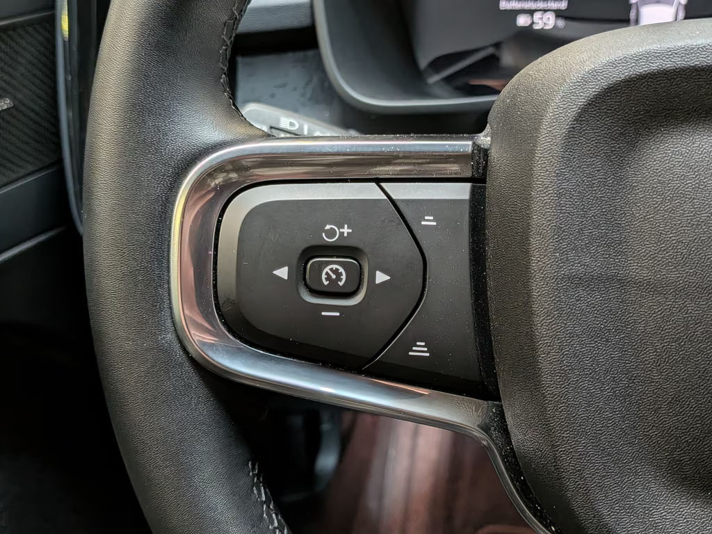 Volvo EX40
