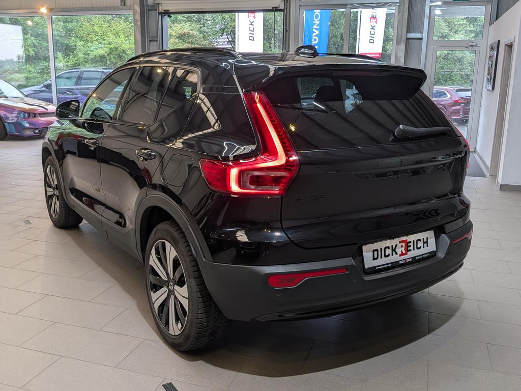 Volvo EX40