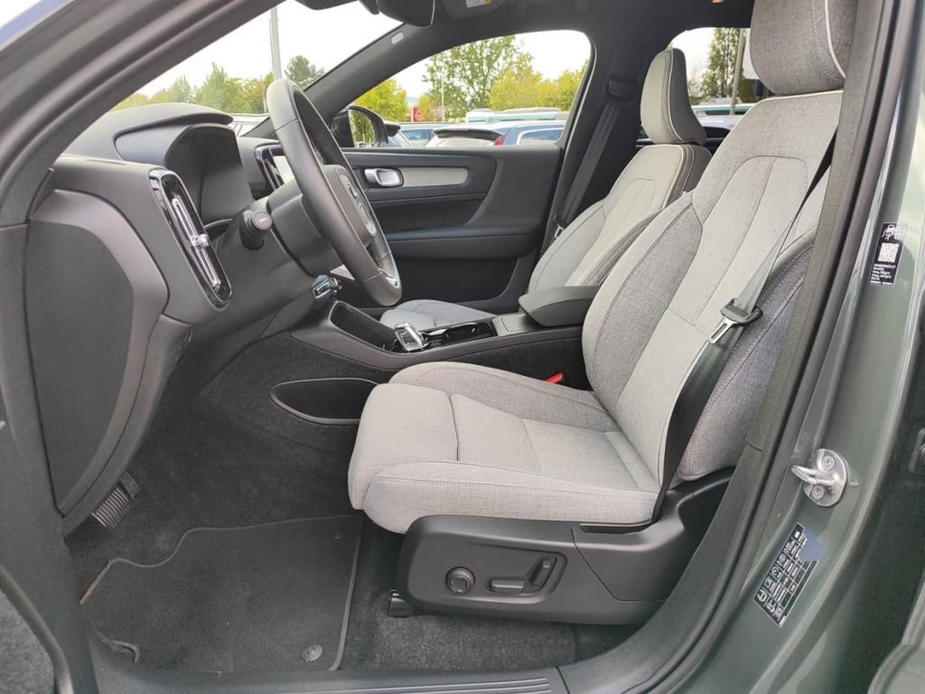 Volvo EX40