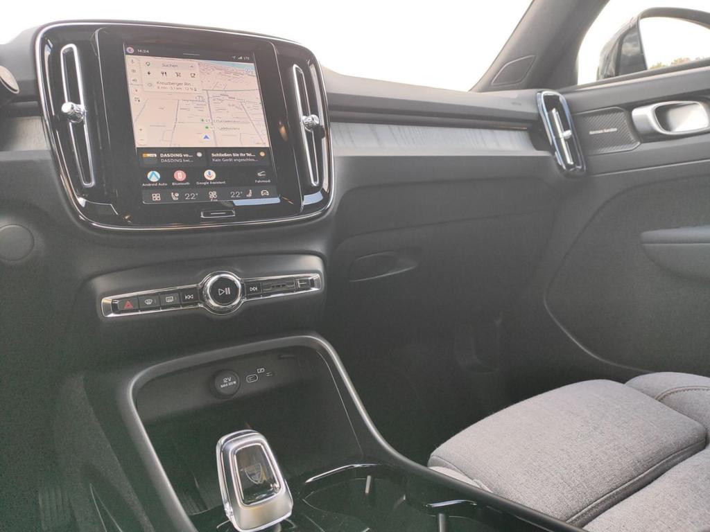 Volvo EX40