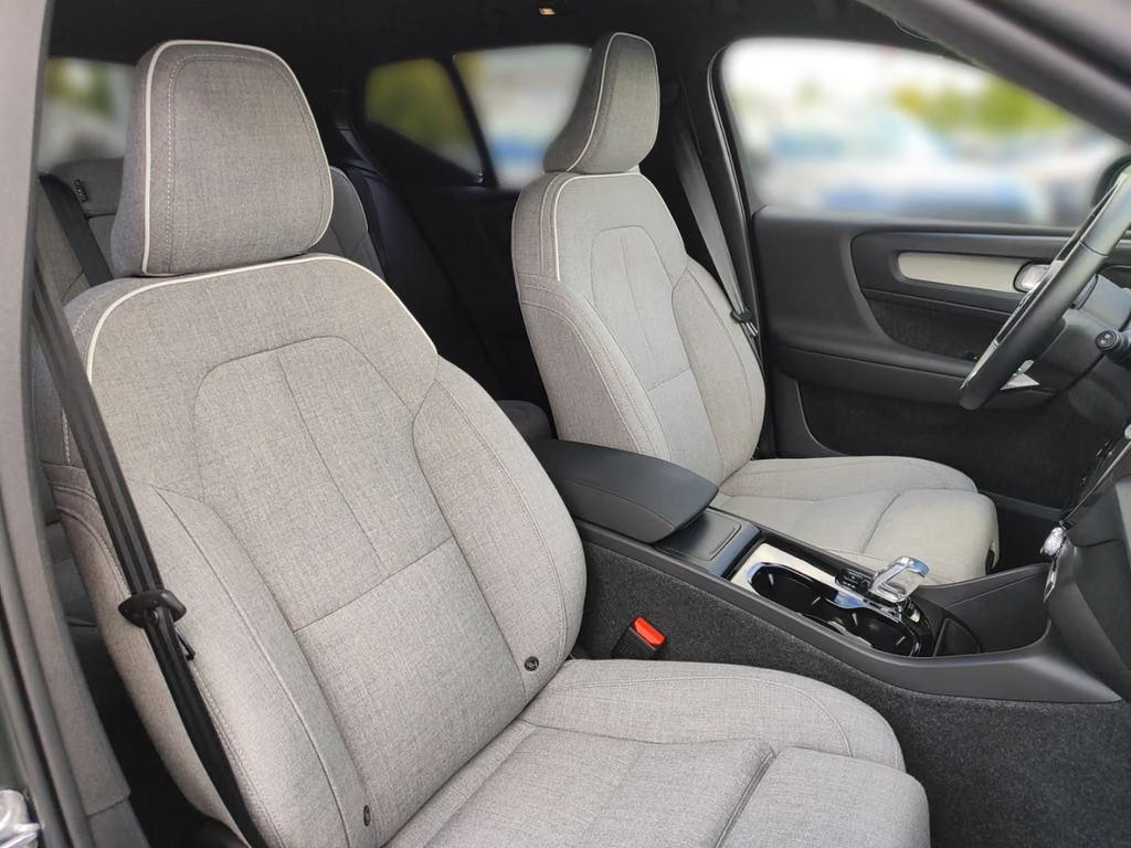 Volvo EX40