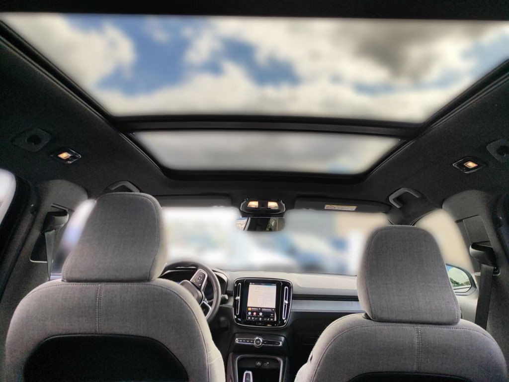 Volvo EX40