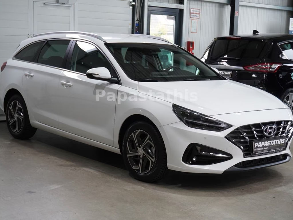 Hyundai i30 *LED*KAMERA*CARPLAY*SPUR*SHZ*PDC*