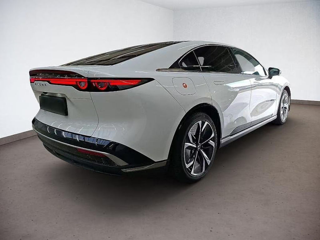 Mazda 6e
