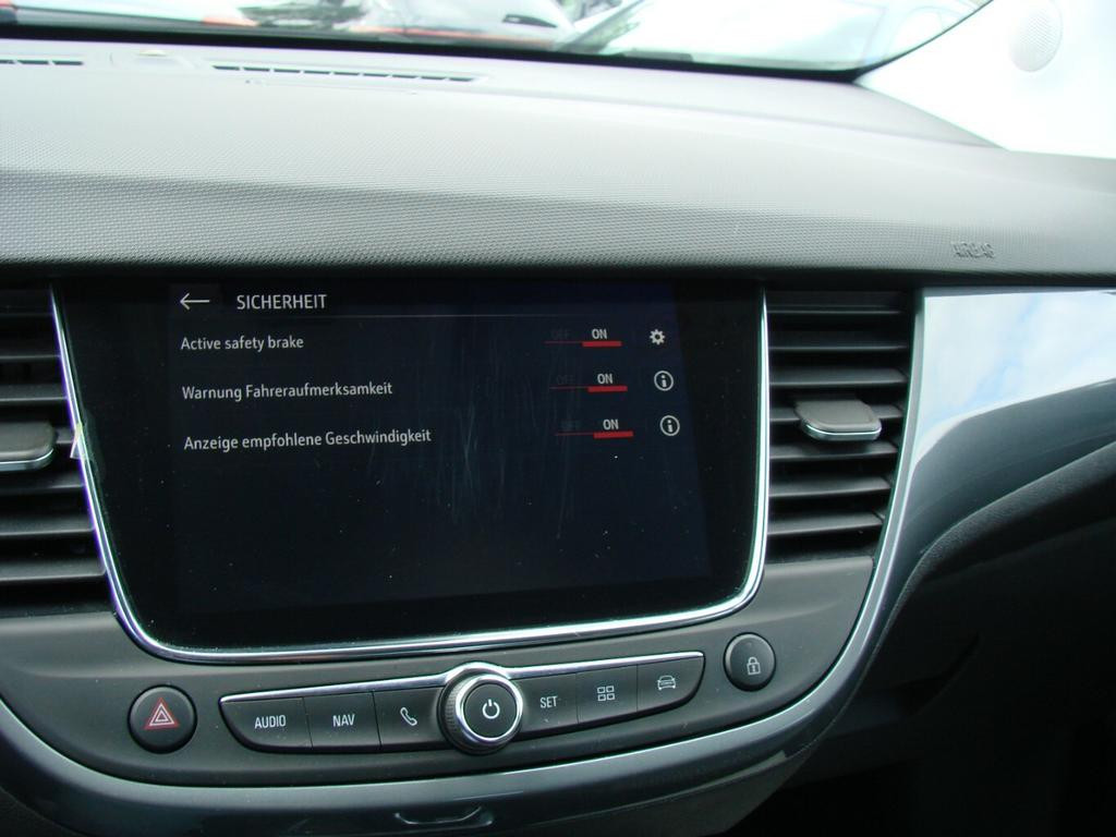 Opel Crossland X