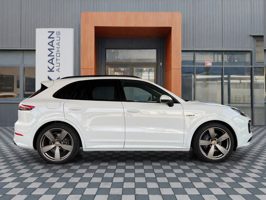 Porsche Cayenne E-Hybrid Platinum Edition