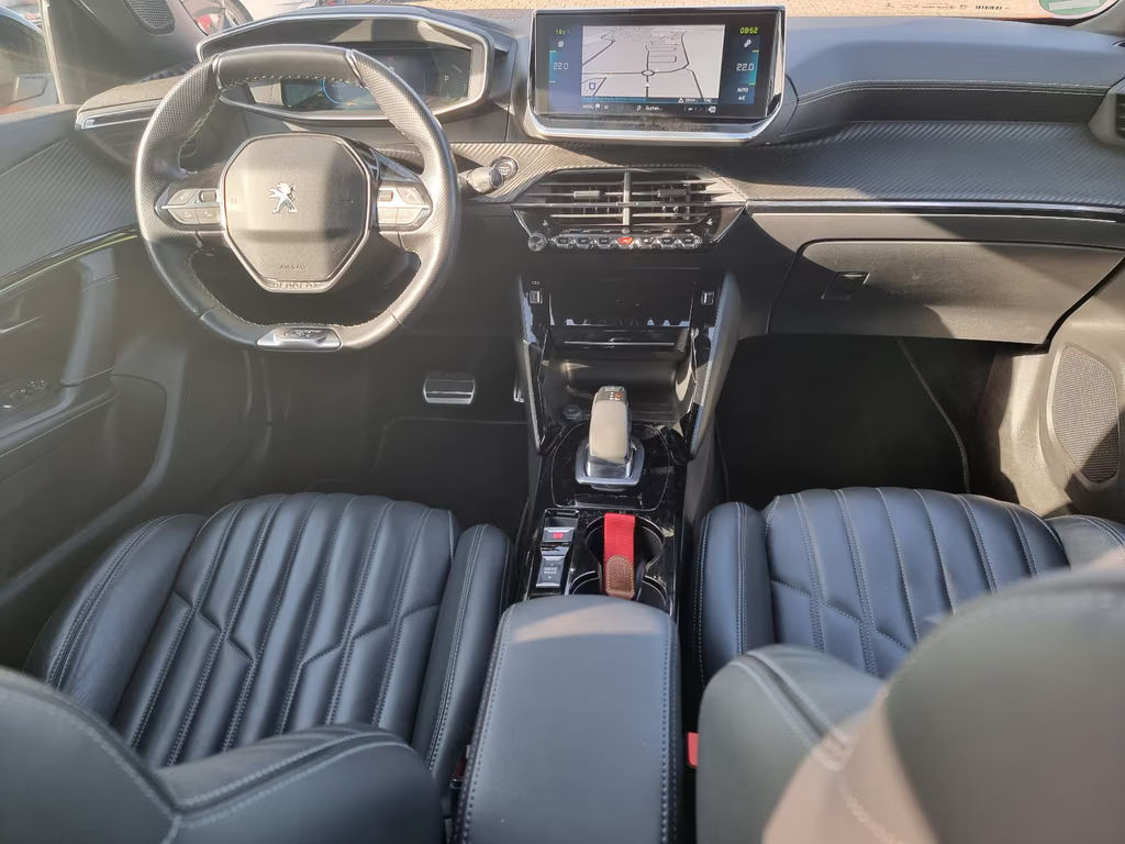 Peugeot e-2008