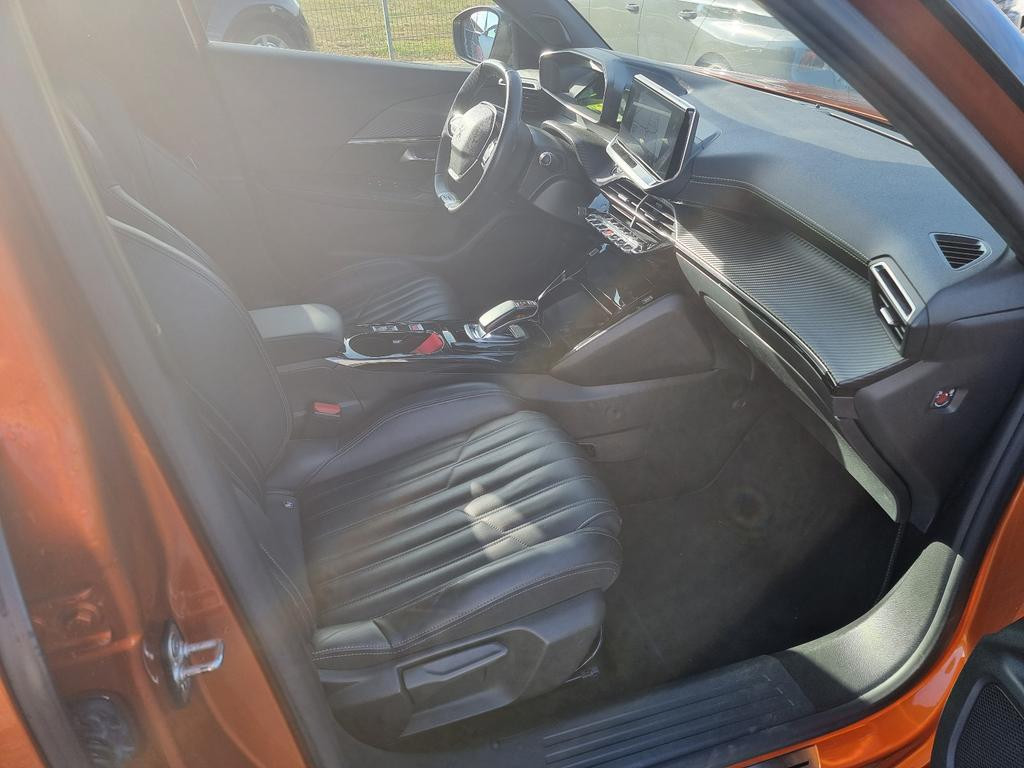 Peugeot e-2008