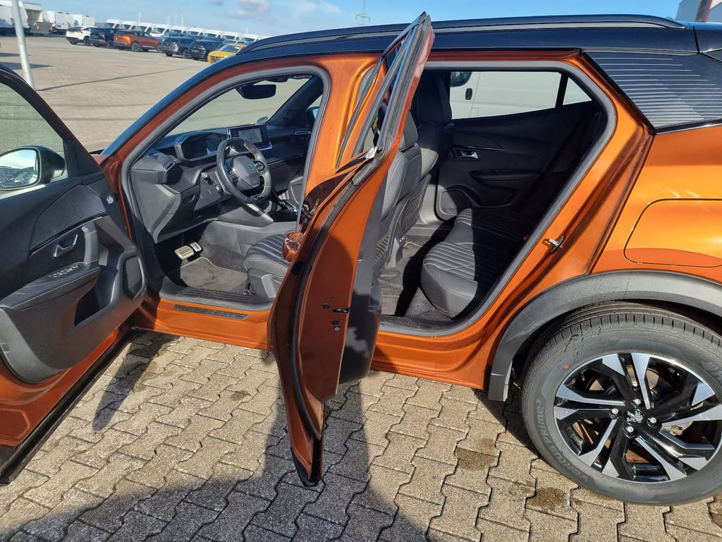 Peugeot e-2008