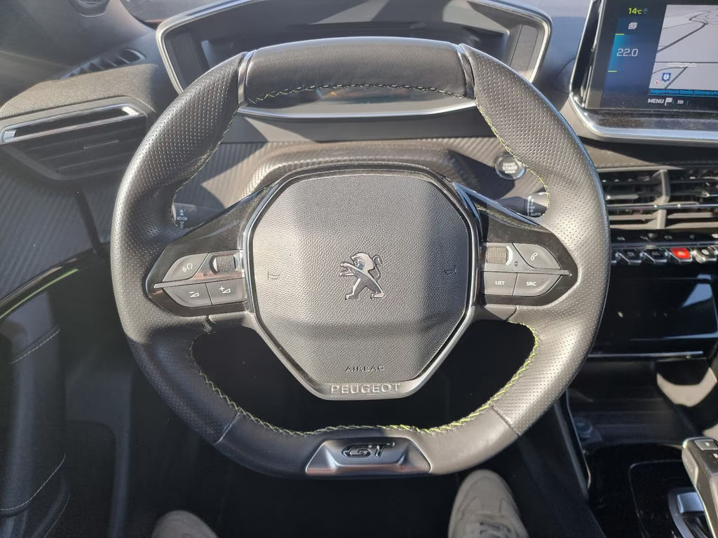 Peugeot e-2008