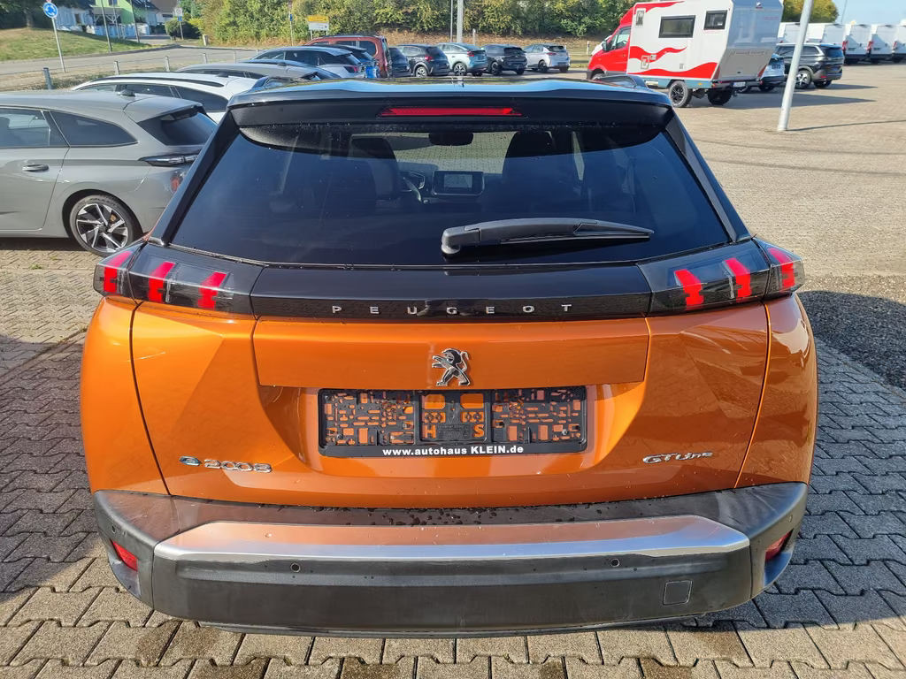 Peugeot e-2008