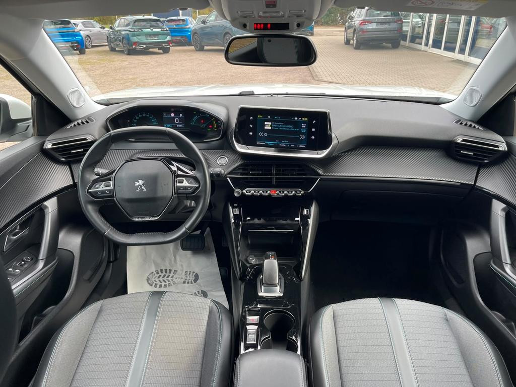 Peugeot e-2008
