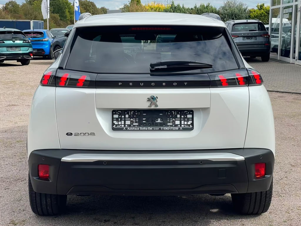 Peugeot e-2008