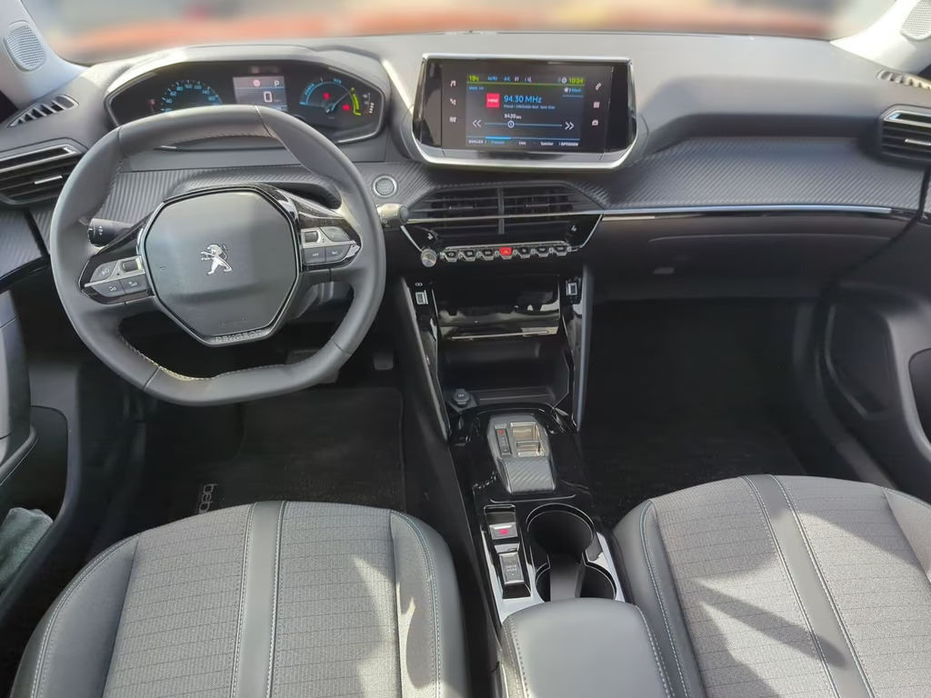 Peugeot e-2008
