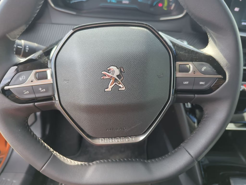 Peugeot e-2008