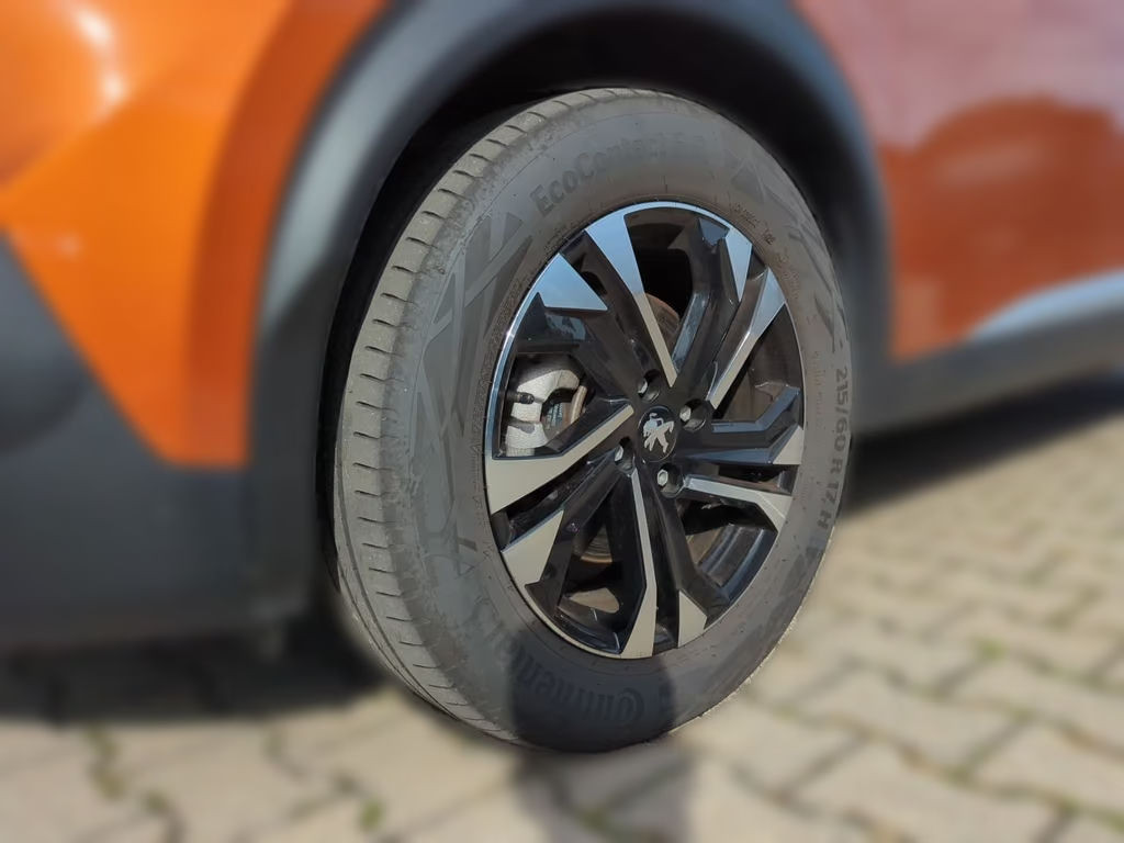 Peugeot e-2008