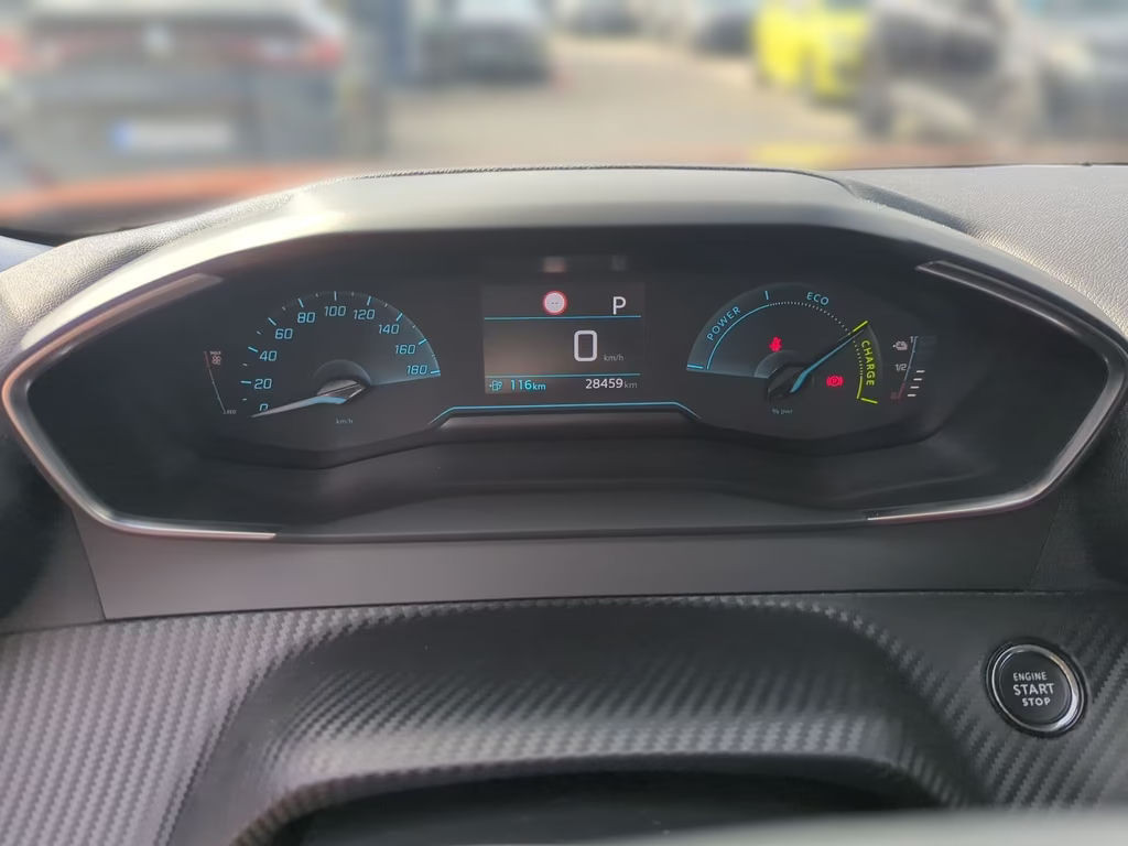 Peugeot e-2008