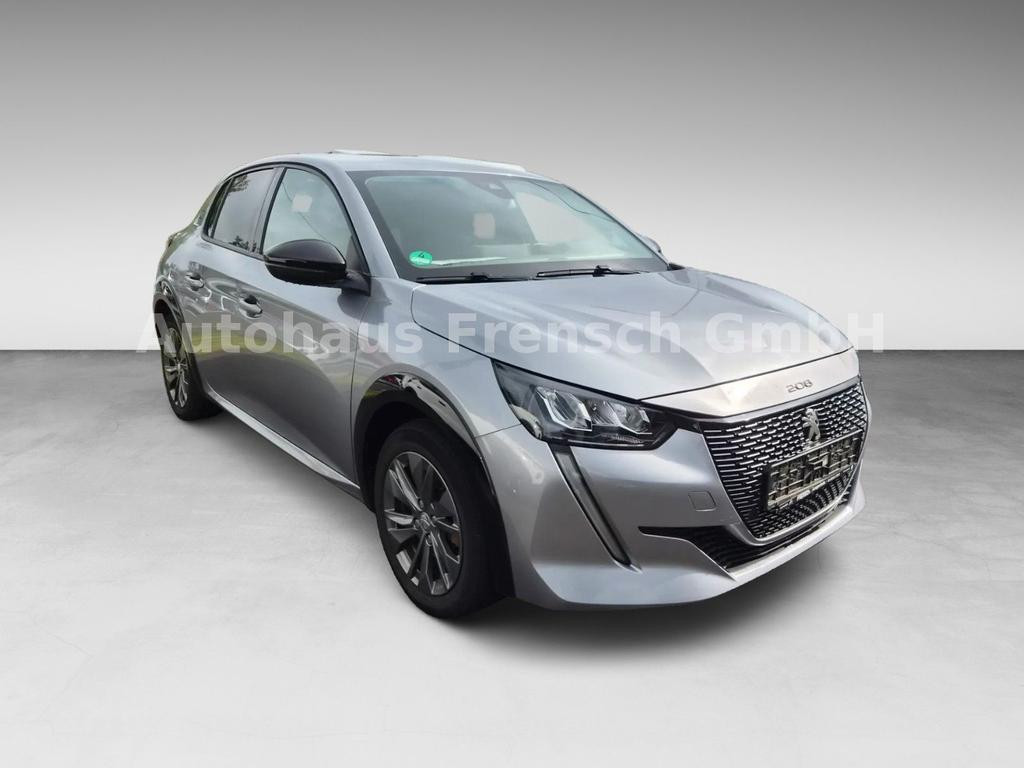 Peugeot e-208