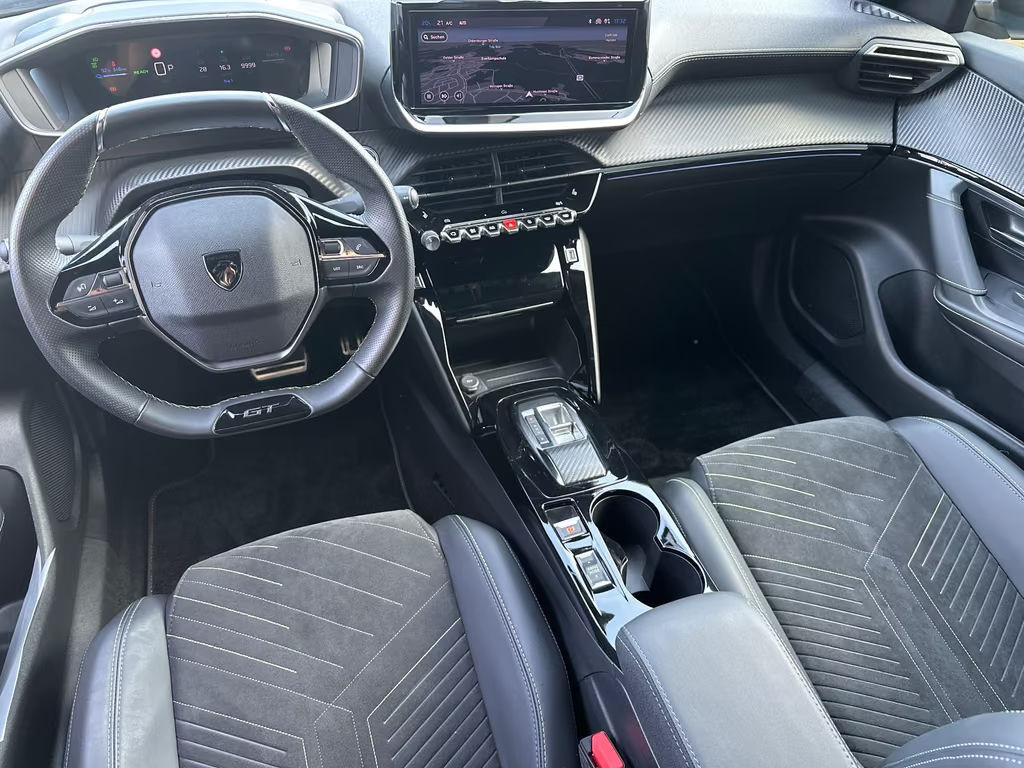 Peugeot e-2008