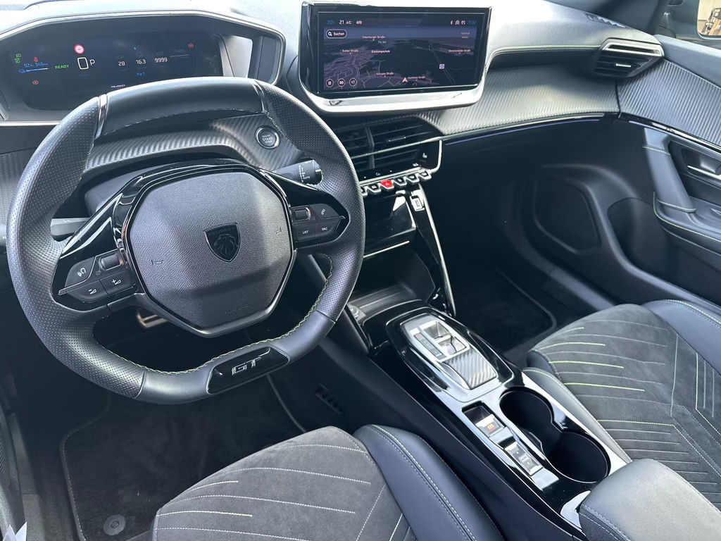Peugeot e-2008