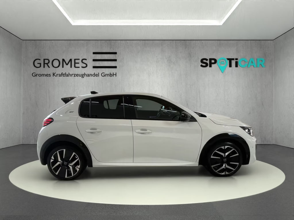 Peugeot e-208