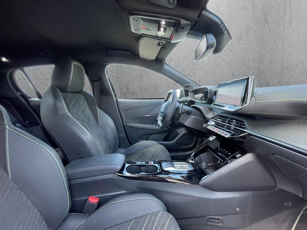 Peugeot e-208