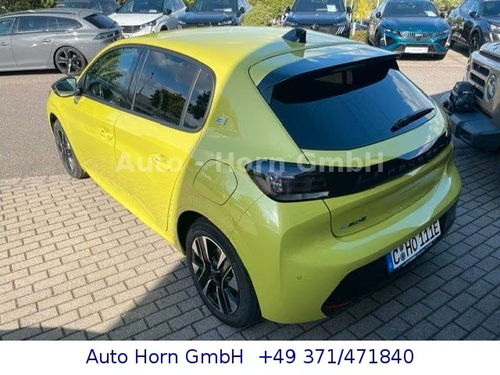 Peugeot e-208