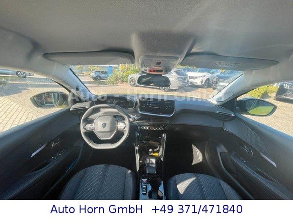 Peugeot e-208