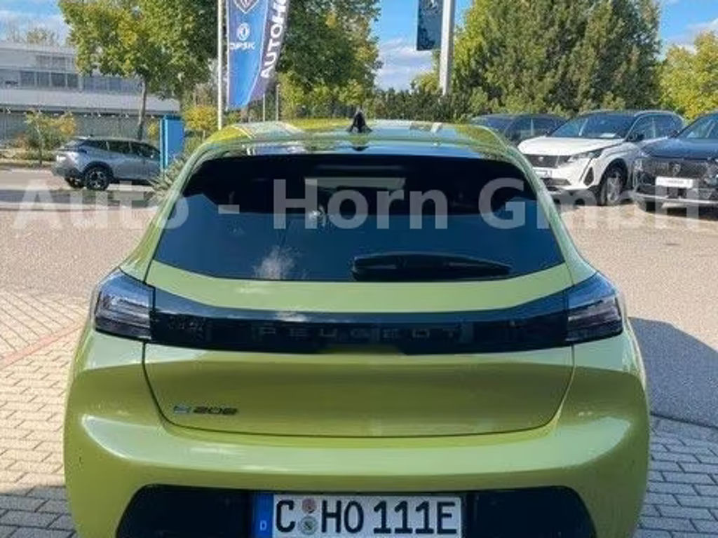 Peugeot e-208