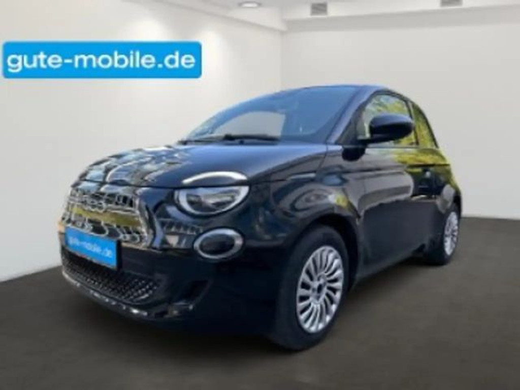 Fiat 500e Action
