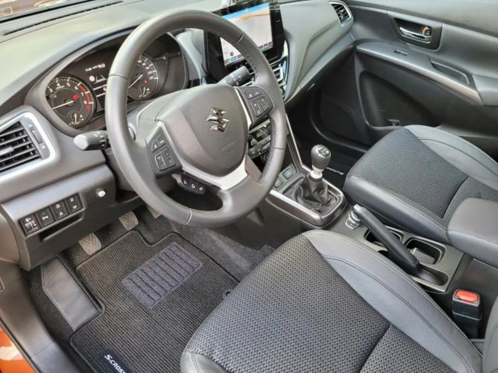 Suzuki S-Cross