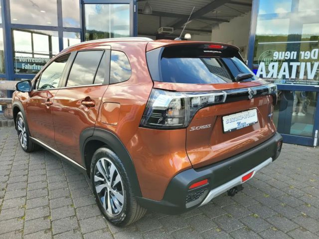 Suzuki S-Cross