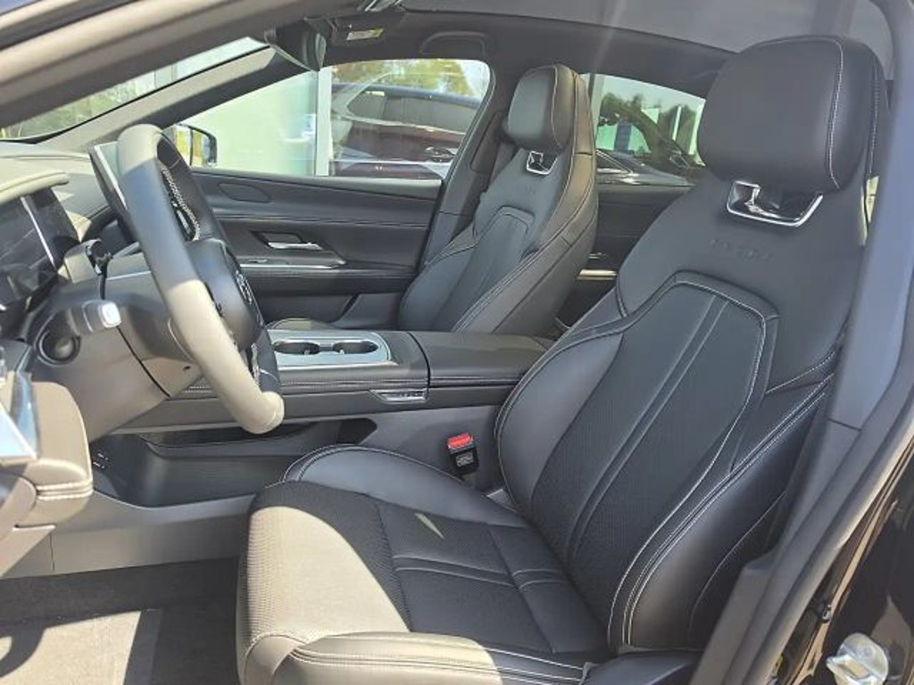 Mazda 6e