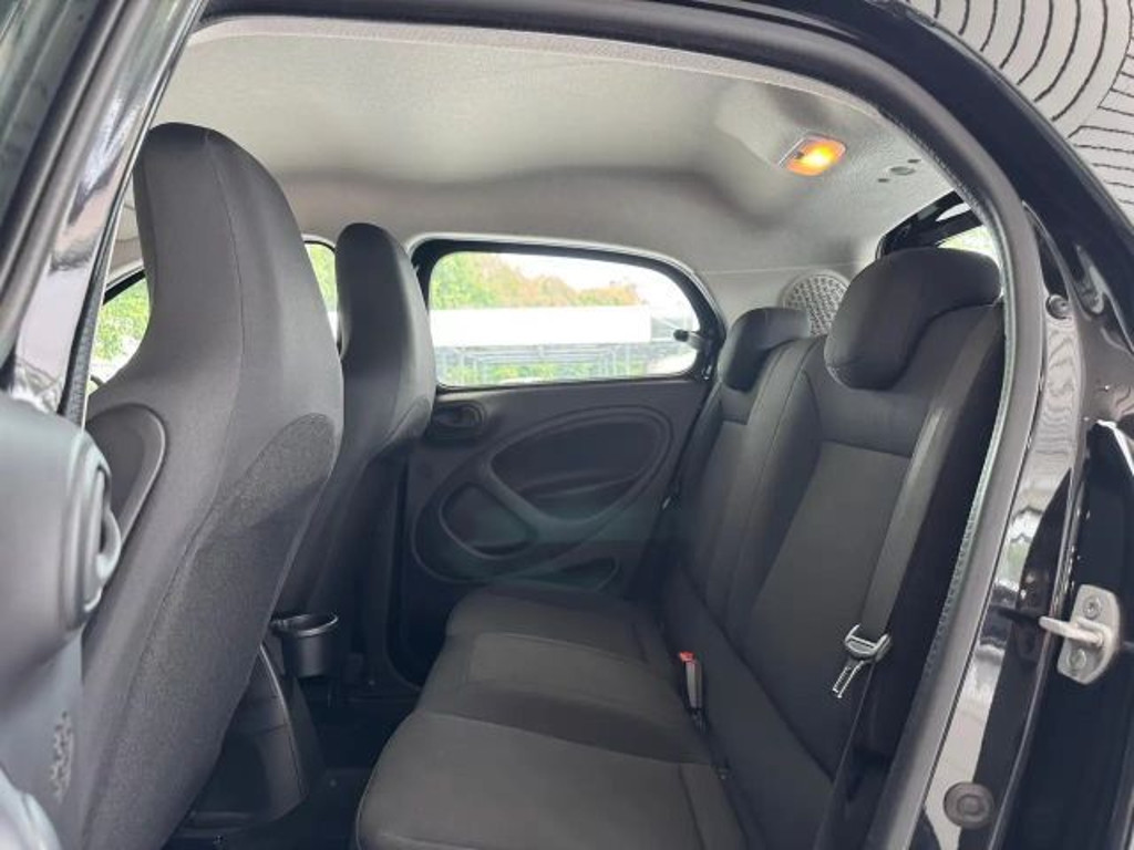 Smart EQ forfour