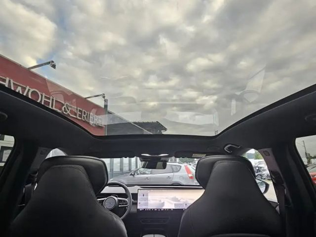 Mazda CX-6e