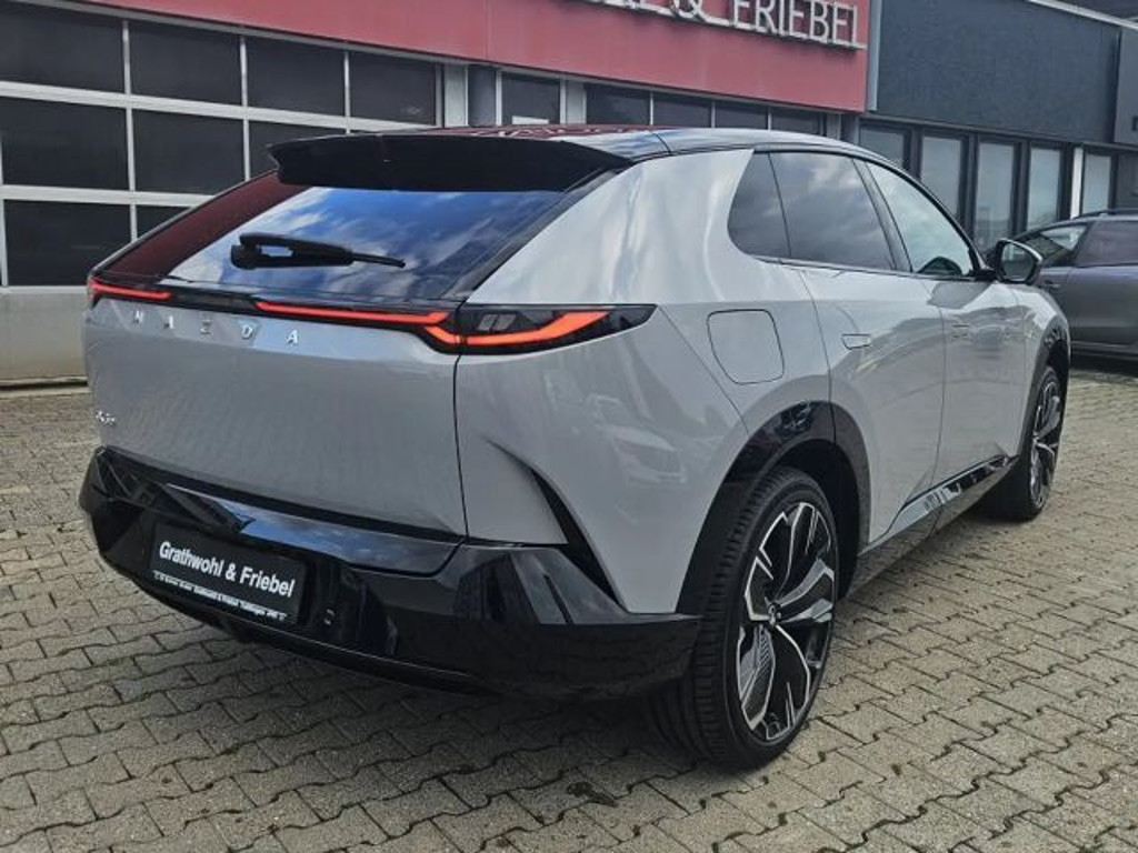 Mazda CX-6e