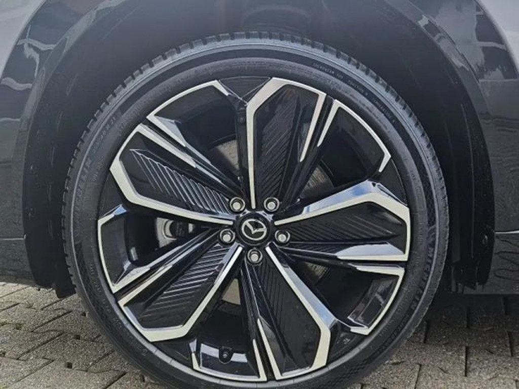 Mazda CX-6e