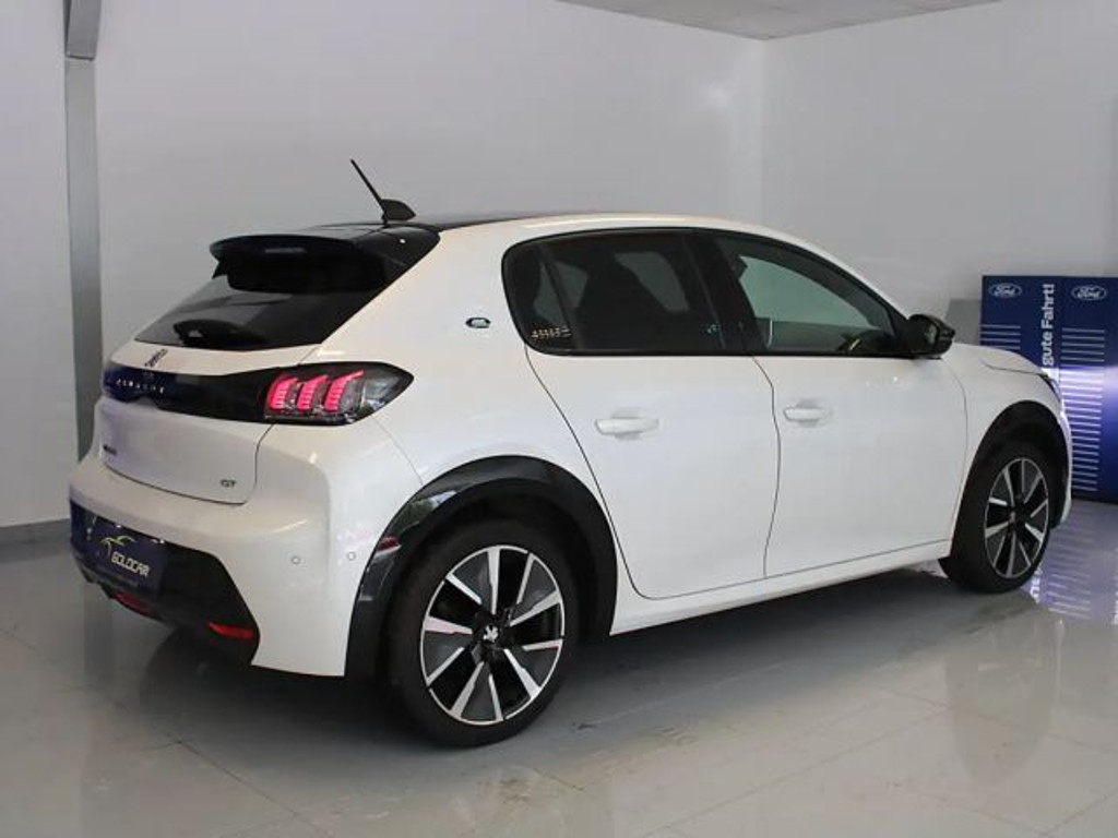 Peugeot e-208
