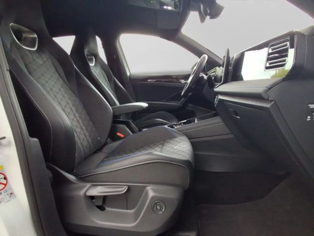 Volkswagen Tiguan DSG R-Line IQ.Drive 1.5 eTSI