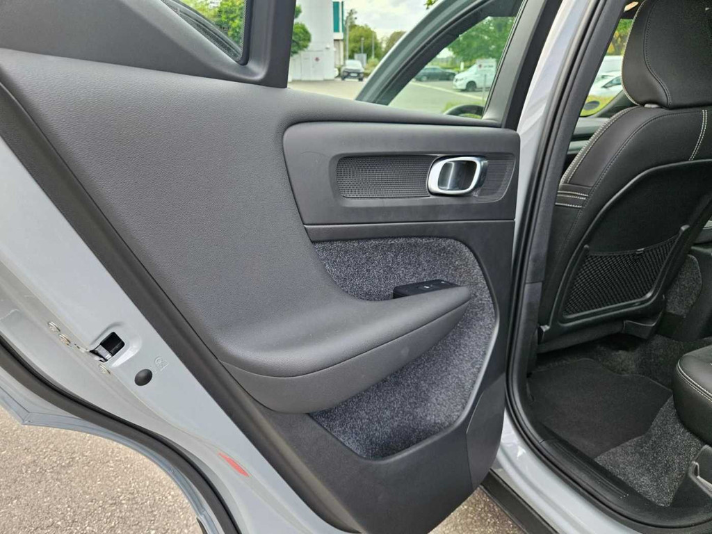 Volvo EX40
