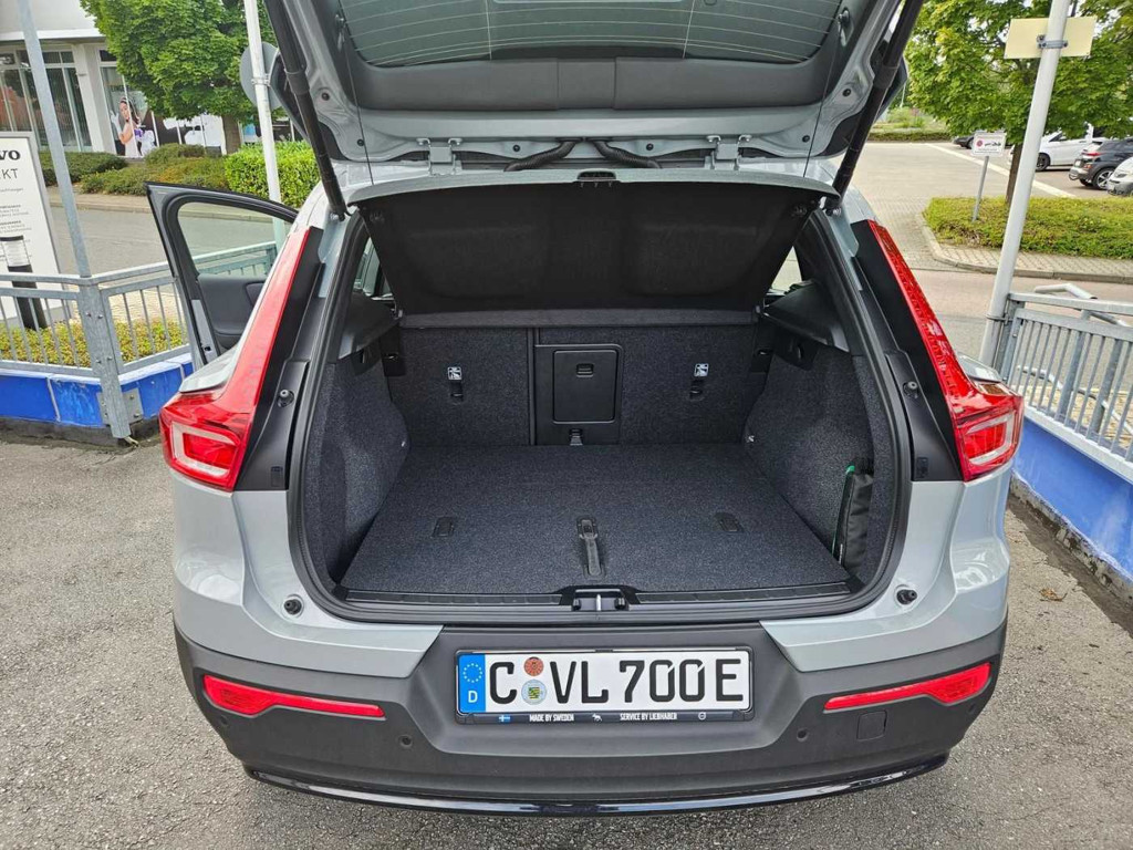 Volvo EX40