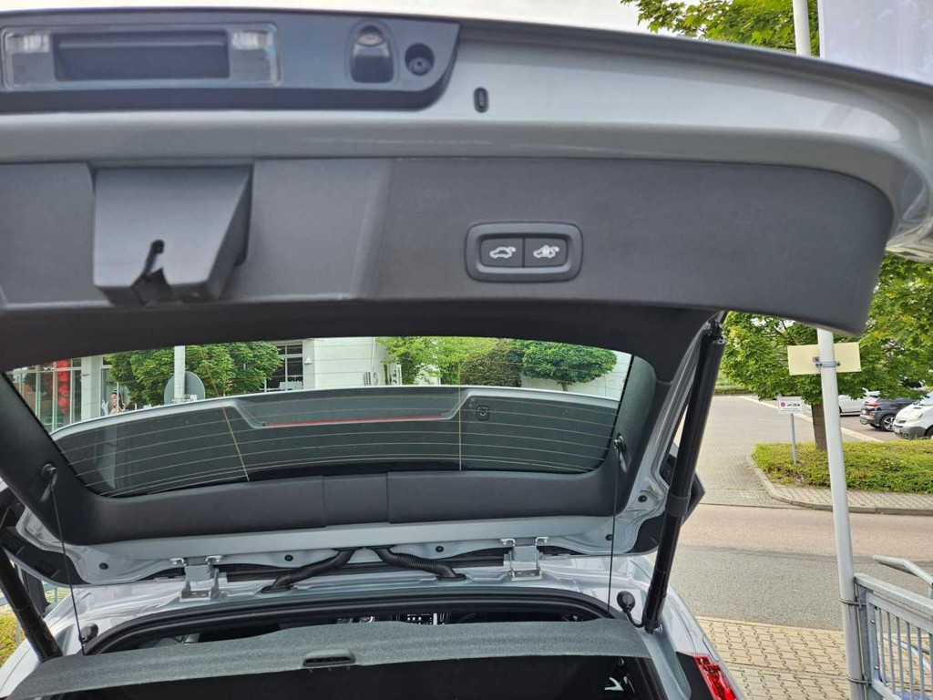 Volvo EX40