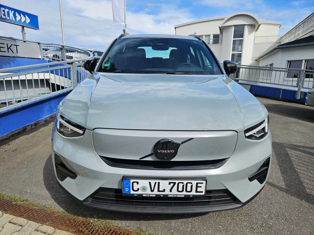 Volvo EX40