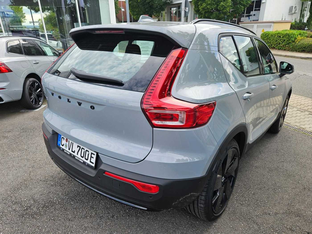 Volvo EX40