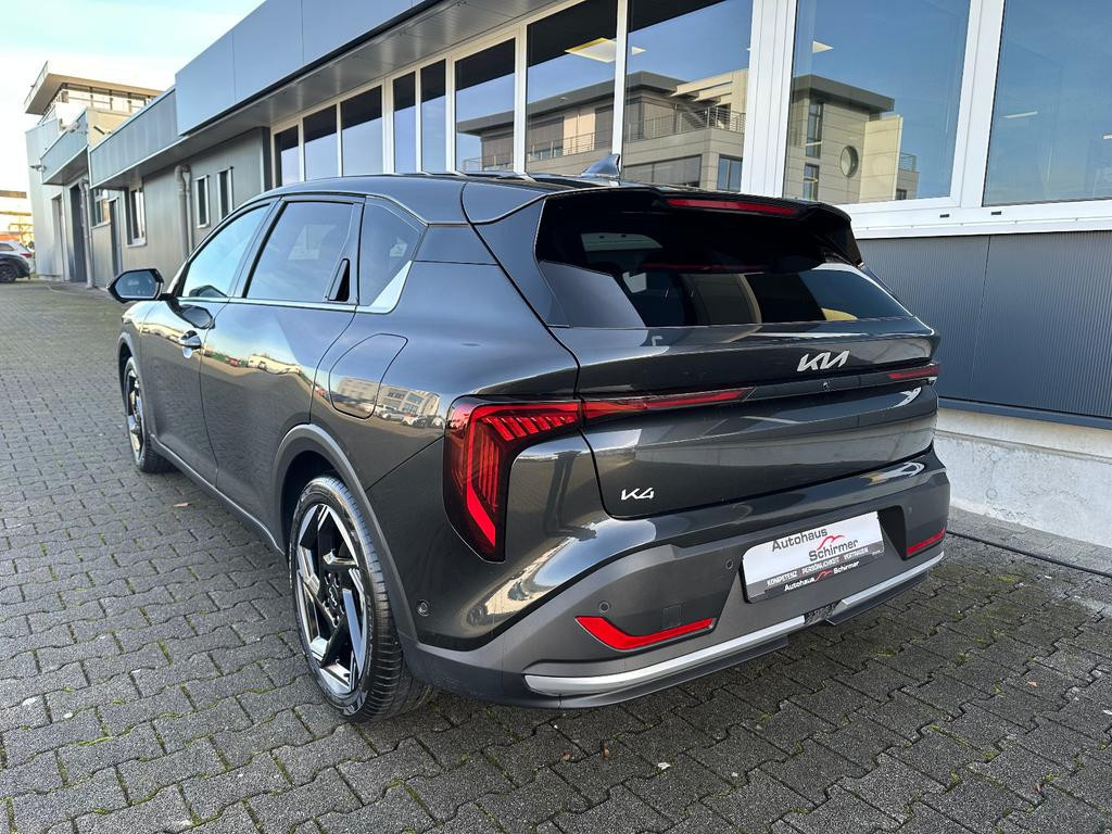 Kia K4