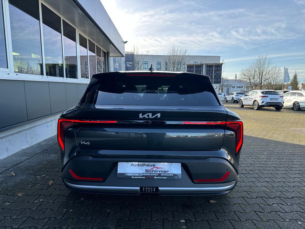 Kia K4