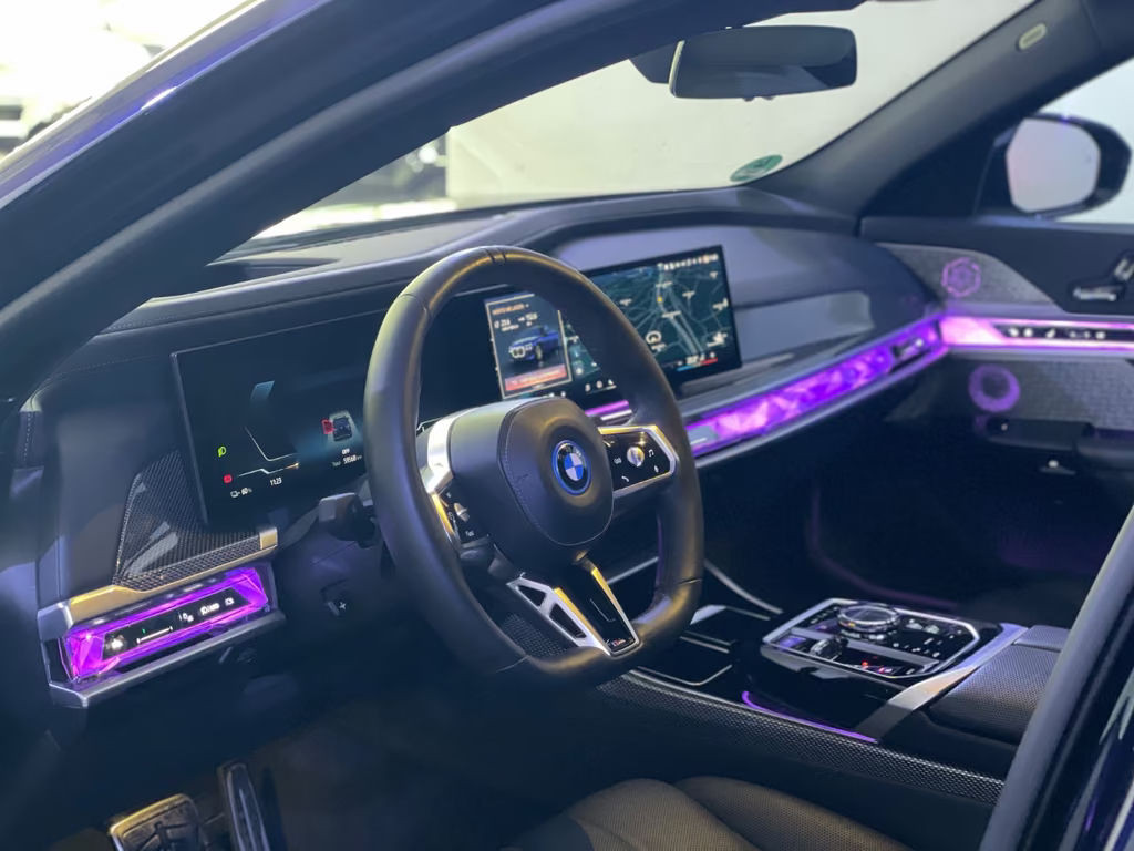 BMW i7