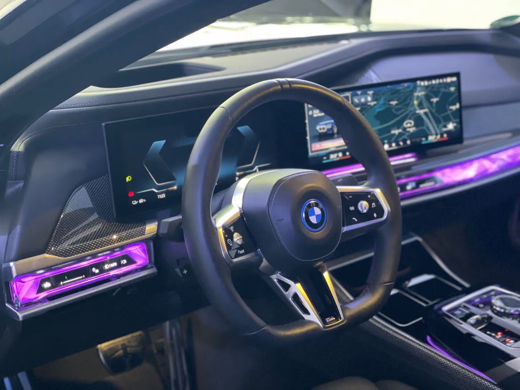 BMW i7