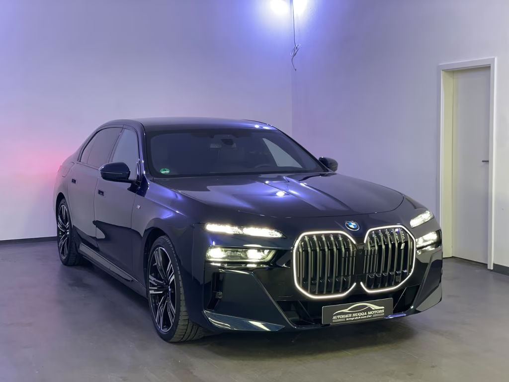 BMW i7