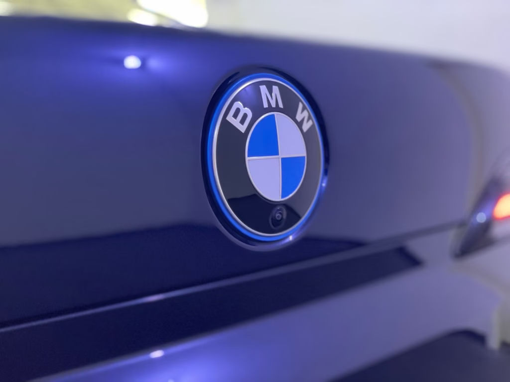 BMW i7